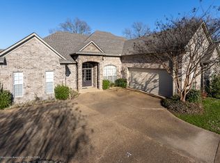 1826 Cashion Cv, Hernando, MS 38632