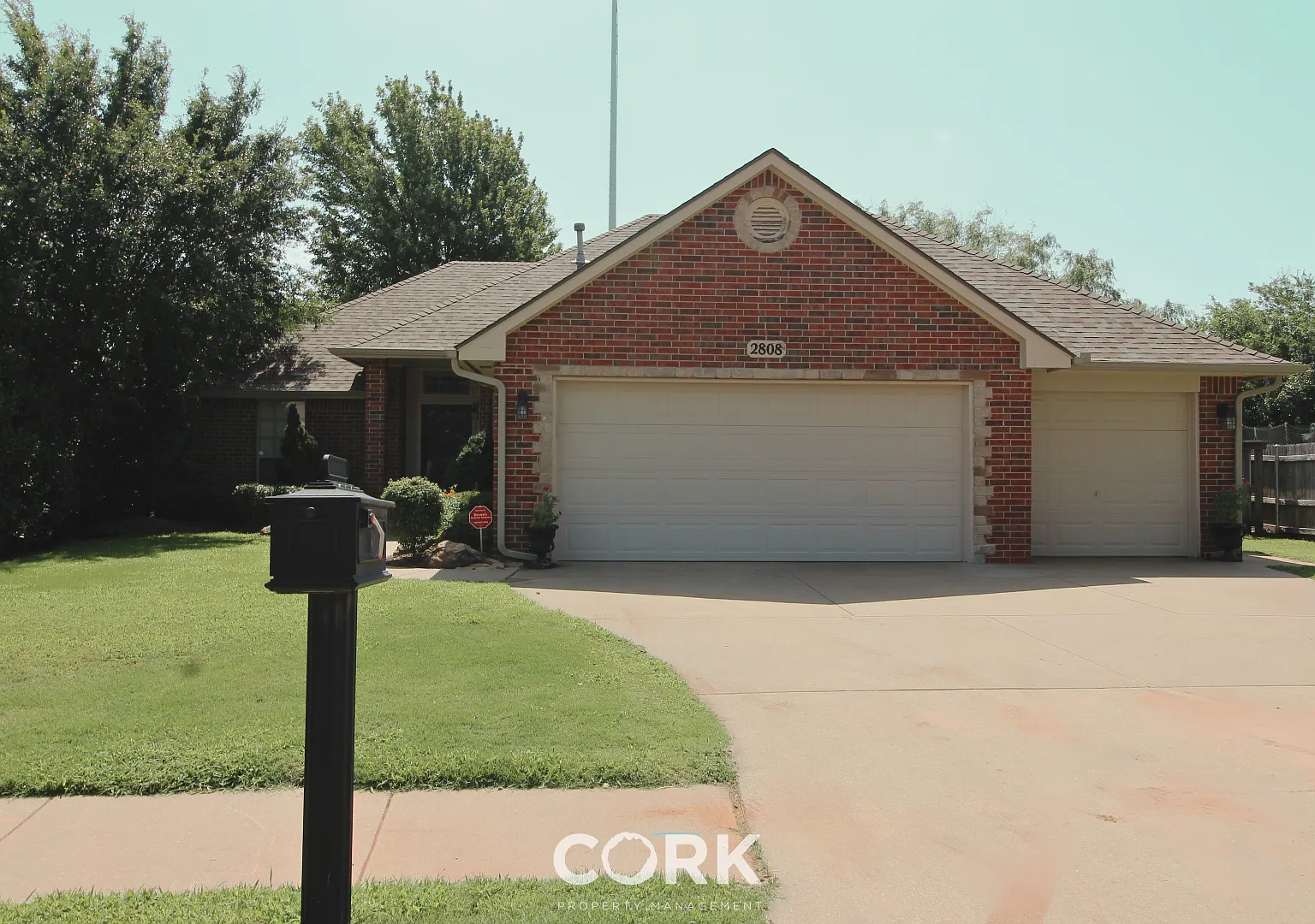 3 bed, 1809 sqft, $2,295 — Photo 2