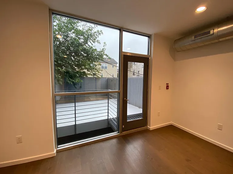 1625 N 7th St #1 — Photo 15