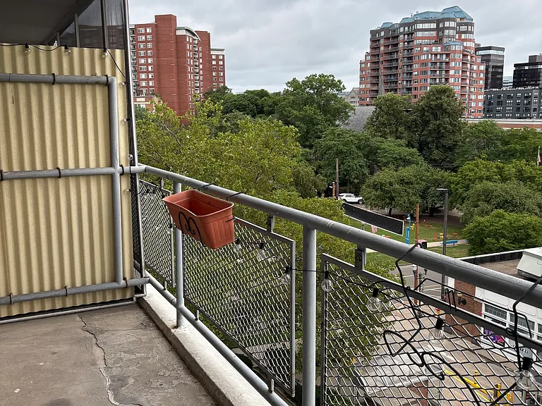 444 Bedford St #5M — Photo 8