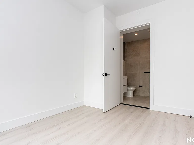 344 Lorimer St #4A — Photo 11