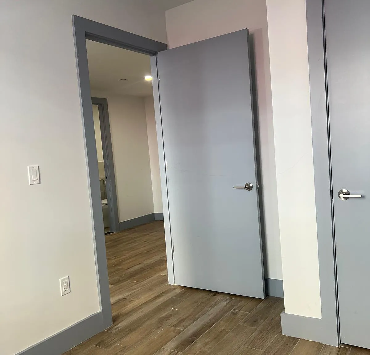 1143 Hoe Ave — Photo 3