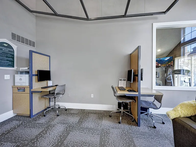 Summit Riverside — Photo 15