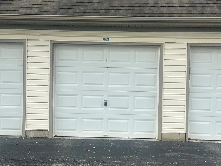 758 Hidden Springs Dr — Photo 17