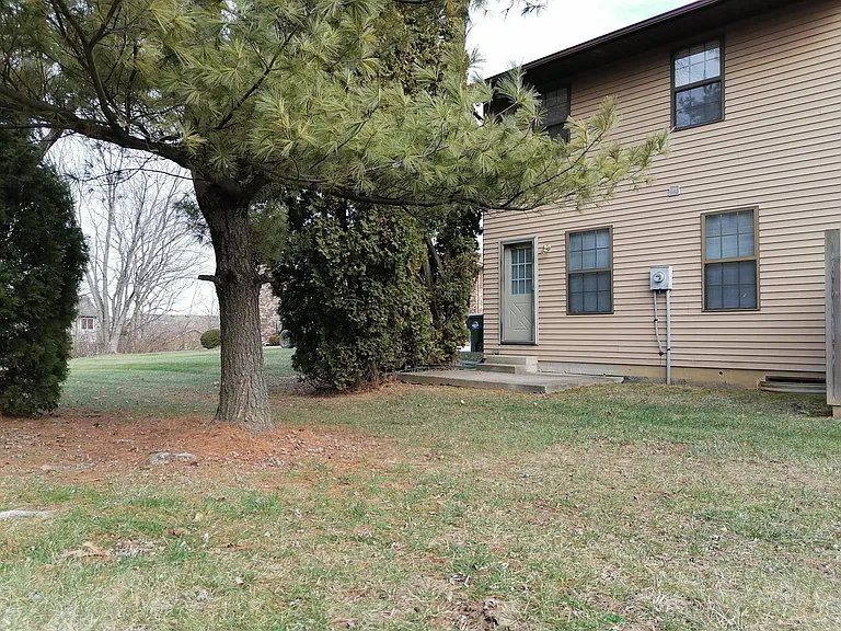 3812 Mack Rd #R — Photo 16