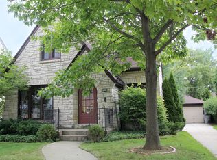 2818 N 68th St, Milwaukee, WI 53210