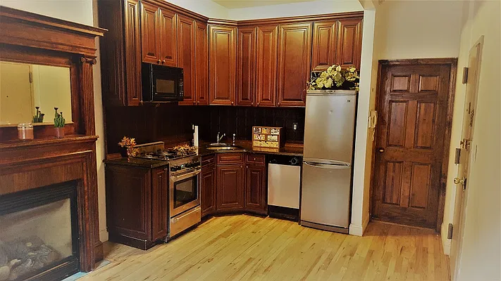 Rented by Broad & Bailey Realty LLC | media 3