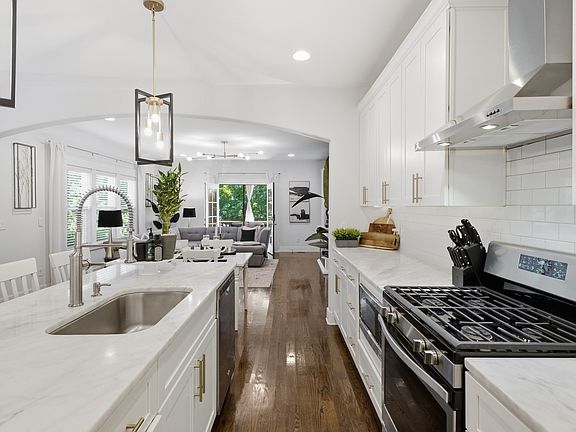 5th image of 1010B Dozier Pl