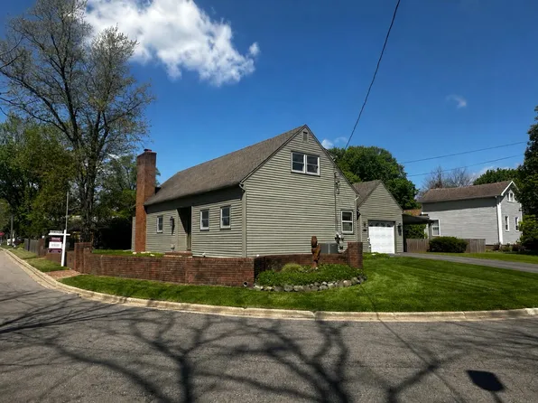 519 E Spruce St, Marshall, MI 49068