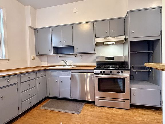 5th image of 3843 Calvert St NW