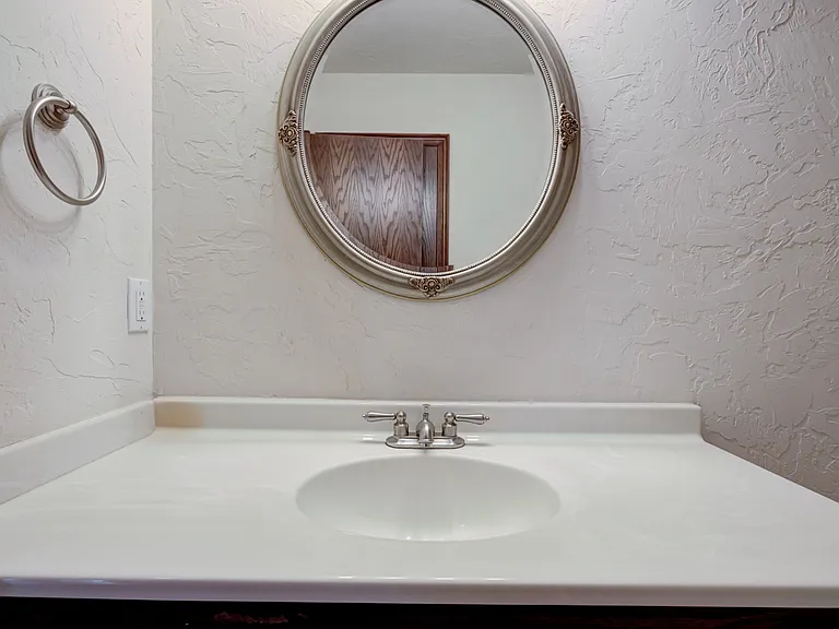 509 Finch St — Photo 29