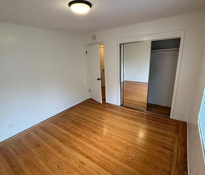 414 Staten Ave #2F — Photo 6