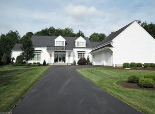 265 Bonnie Ln, Aurora, OH 44202