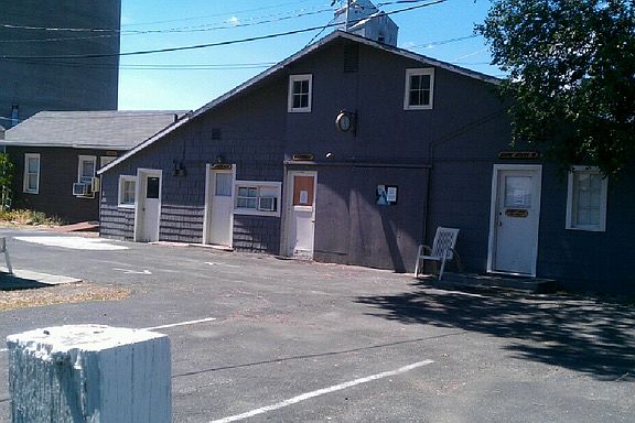 4th image of 109 N 6th St.