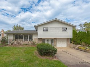 2740 Norma Ct, Glenview, IL