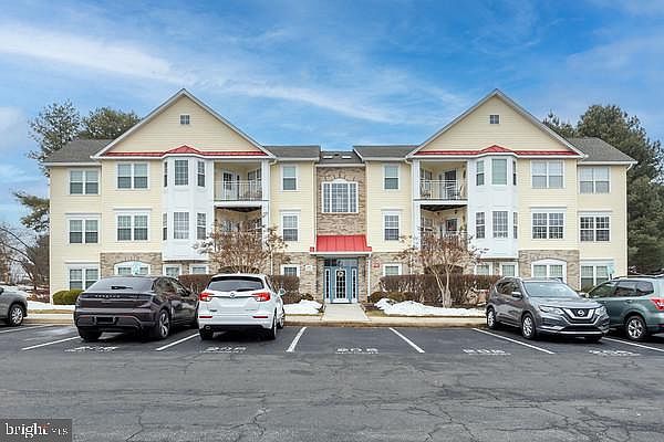 1st image of 206 Kimary Ct Unit 1B