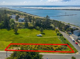 2728 SW Brant St, Newport, OR 97365