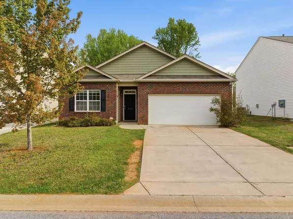 516 Craftsman Ln, Boiling Springs, SC 29316
