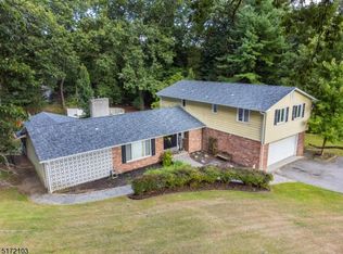 3 Fox Ridge Rd, Sparta, NJ 07871
