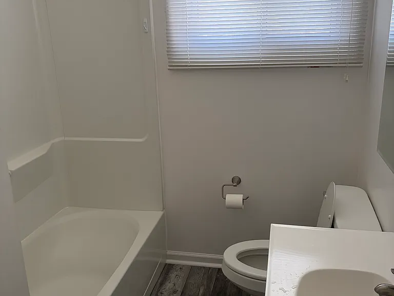 112 Wright Ave — Photo 8