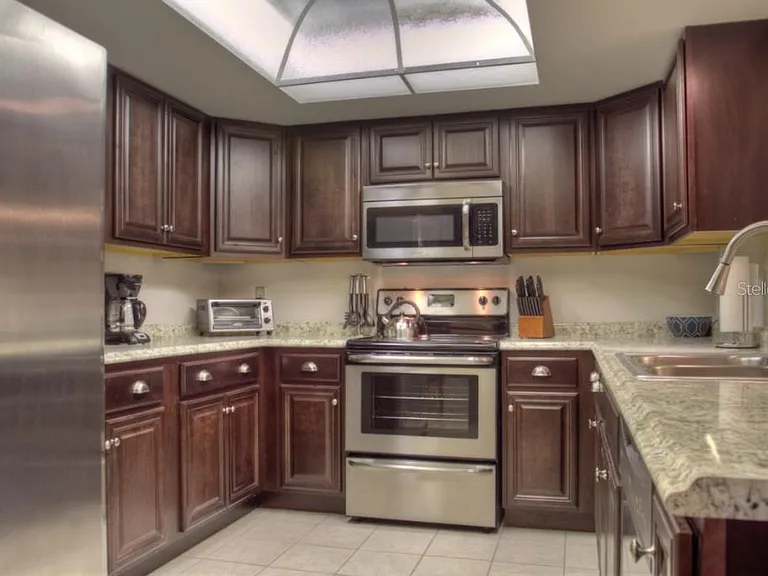 7093 Fairway Bend Ln — Photo 10