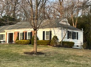 36 Tulip Ln, Colts Neck, NJ 07722