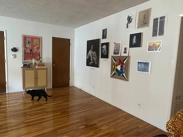 152 S Hayworth Ave #8 — Photo 4