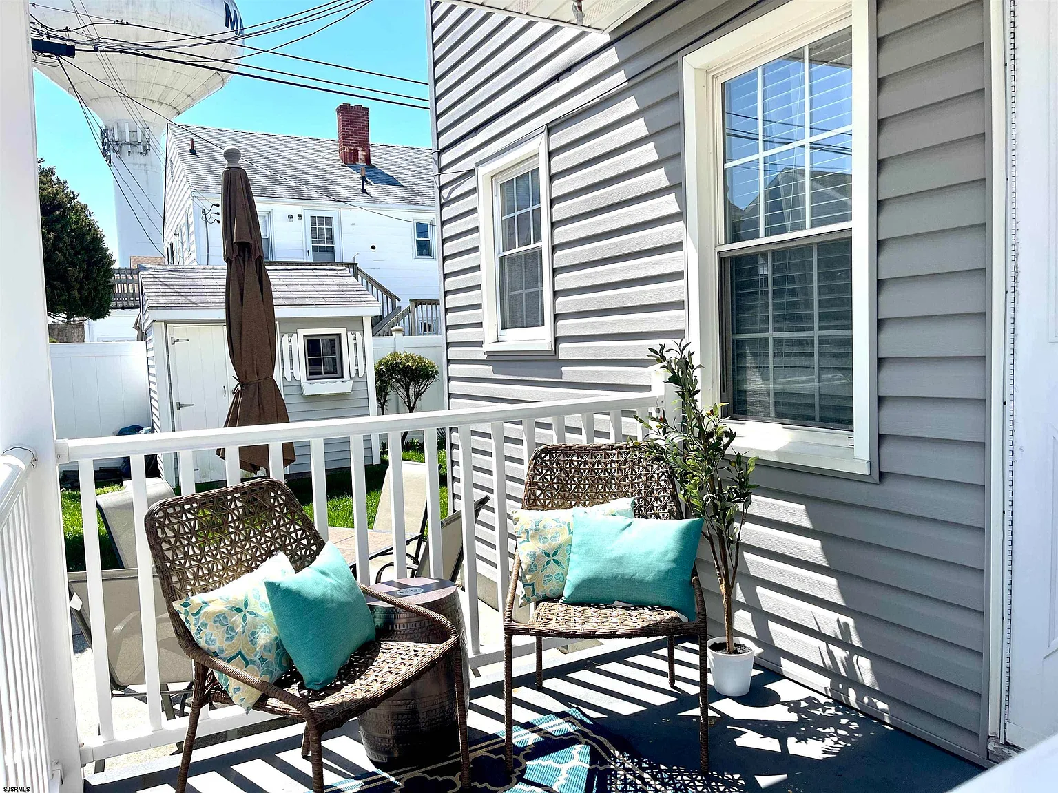 2 bed, 1.5 bath, $1,500 — Photo 2