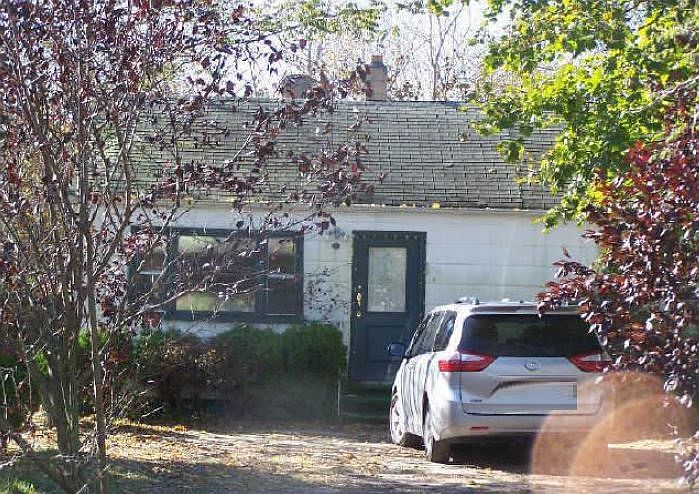 2nd image of 23 W Windsor Ave