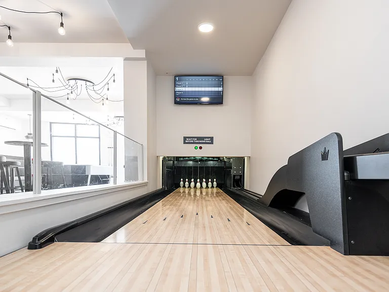 425 Ballantrae Dr — Photo 7