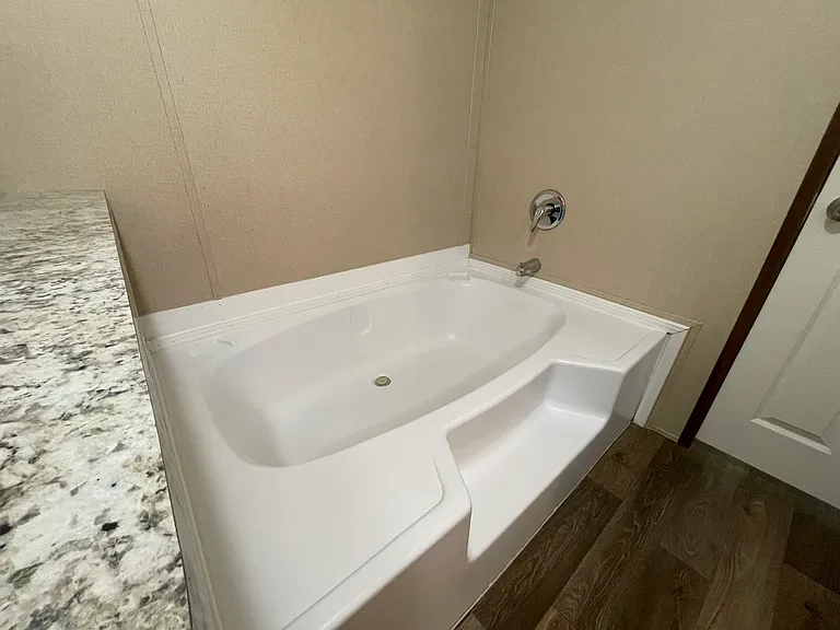 Master soaking tub