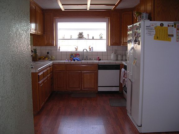2nd image of 2301 Wallace Ct