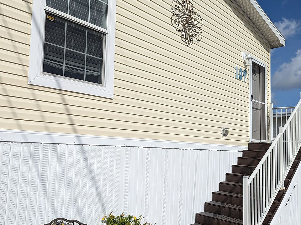 1st image of 104 1st Ave