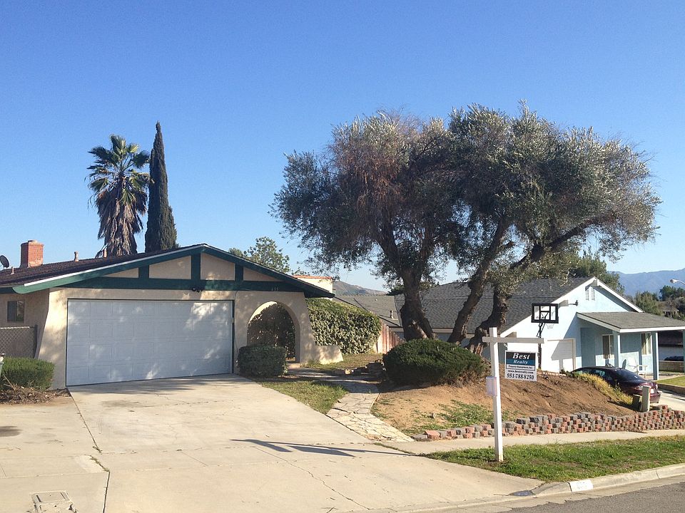1st image of 635 Leyenda Dr