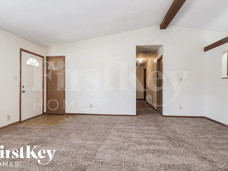 8611 Gandy Ct — Photo 4