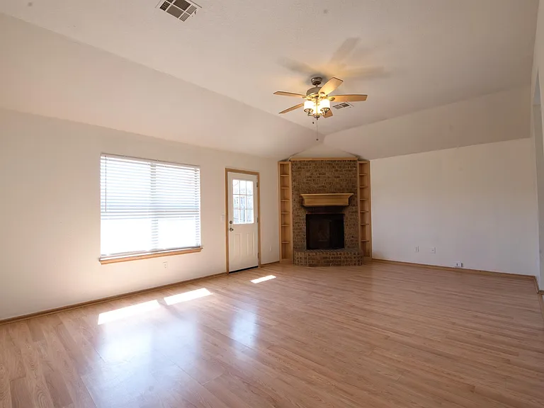 1220 Eastridge Dr — Photo 16