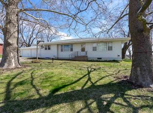 4816 Oak Crest Hill Rd SE, Iowa City, IA 52240