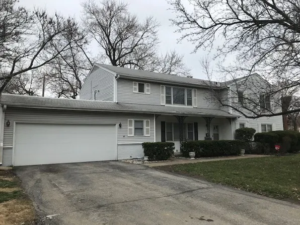 1504 Meadow Lake Ter, Kansas City, MO 64114