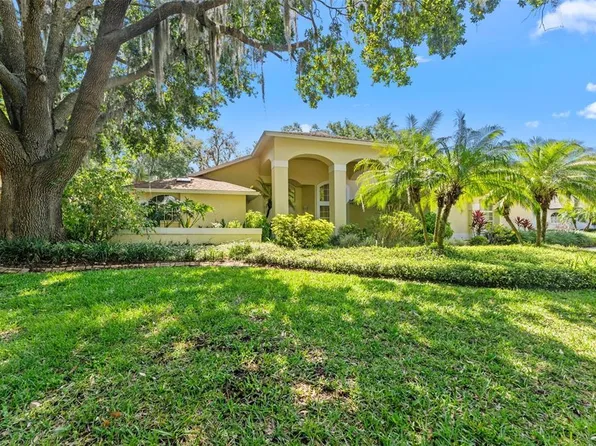 3022 Forest Club Dr, Plant City, FL 33566