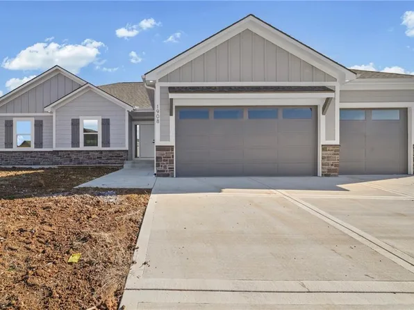 1908 Owen Dr, Pleasant Hill, MO 64080