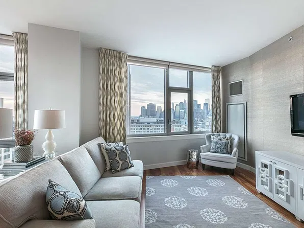 100 Jay St APT 21G, Brooklyn, NY 11201