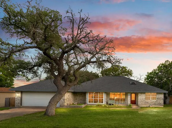 104 Holly Hill Dr, Ingram, TX 78025