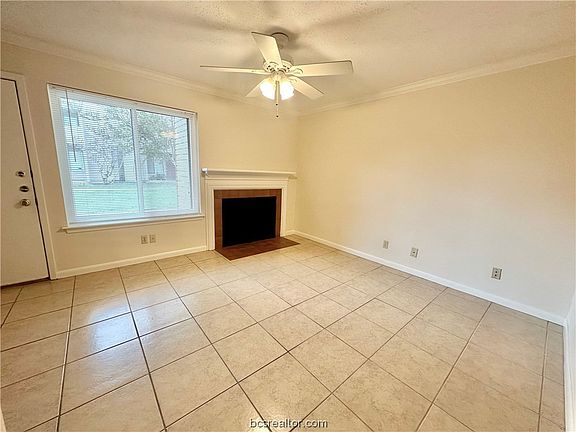 2nd image of 1900 Dartmouth St APT F3