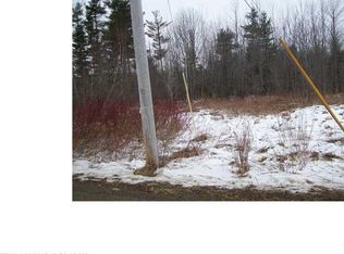 7 Loop Rd, Searsport, ME 04974