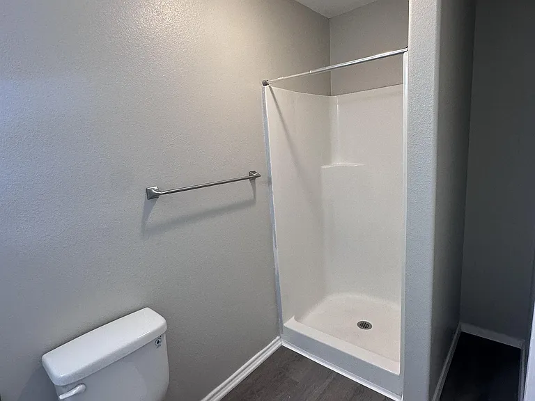 1603 Caldwell St — Photo 4