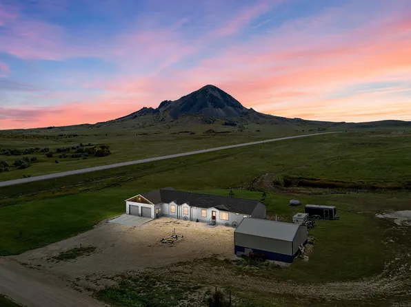 12995 Balloon Pl, Whitewood, SD 57793