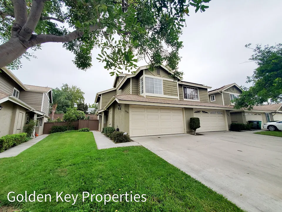 2982 Lexington Cir