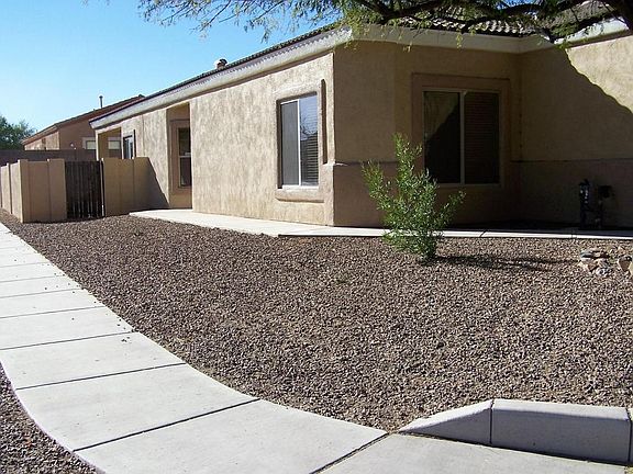 3rd image of 492 E Placita Nodo