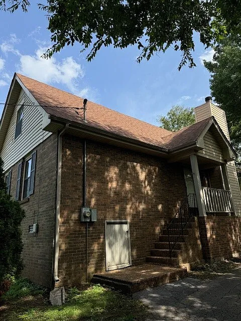 3 bed, 2.0 bath, 1183 sqft, $2,000 — Photo 3