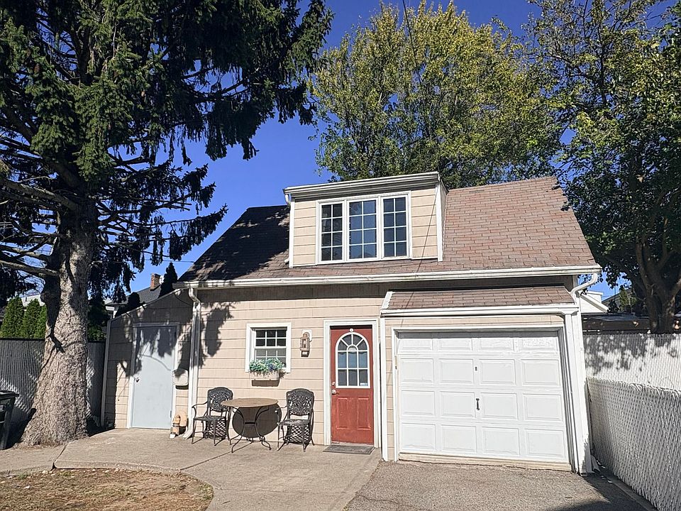 1st image of 25 Goodall St #R